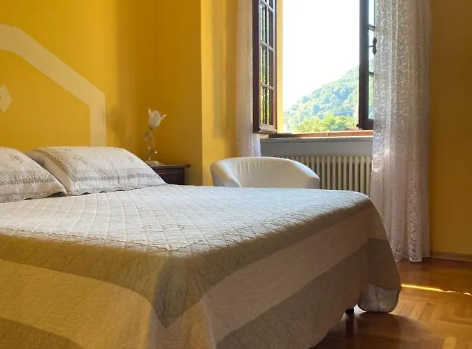 Azalea Bed & Breakfast